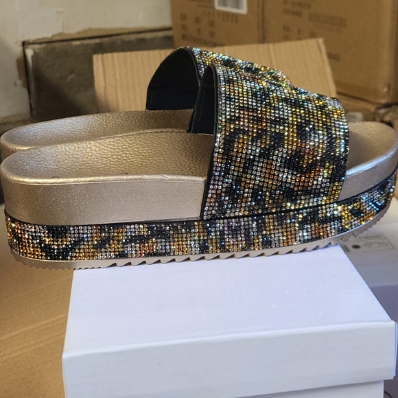 Leopard Sandals - Picture 3 of 4